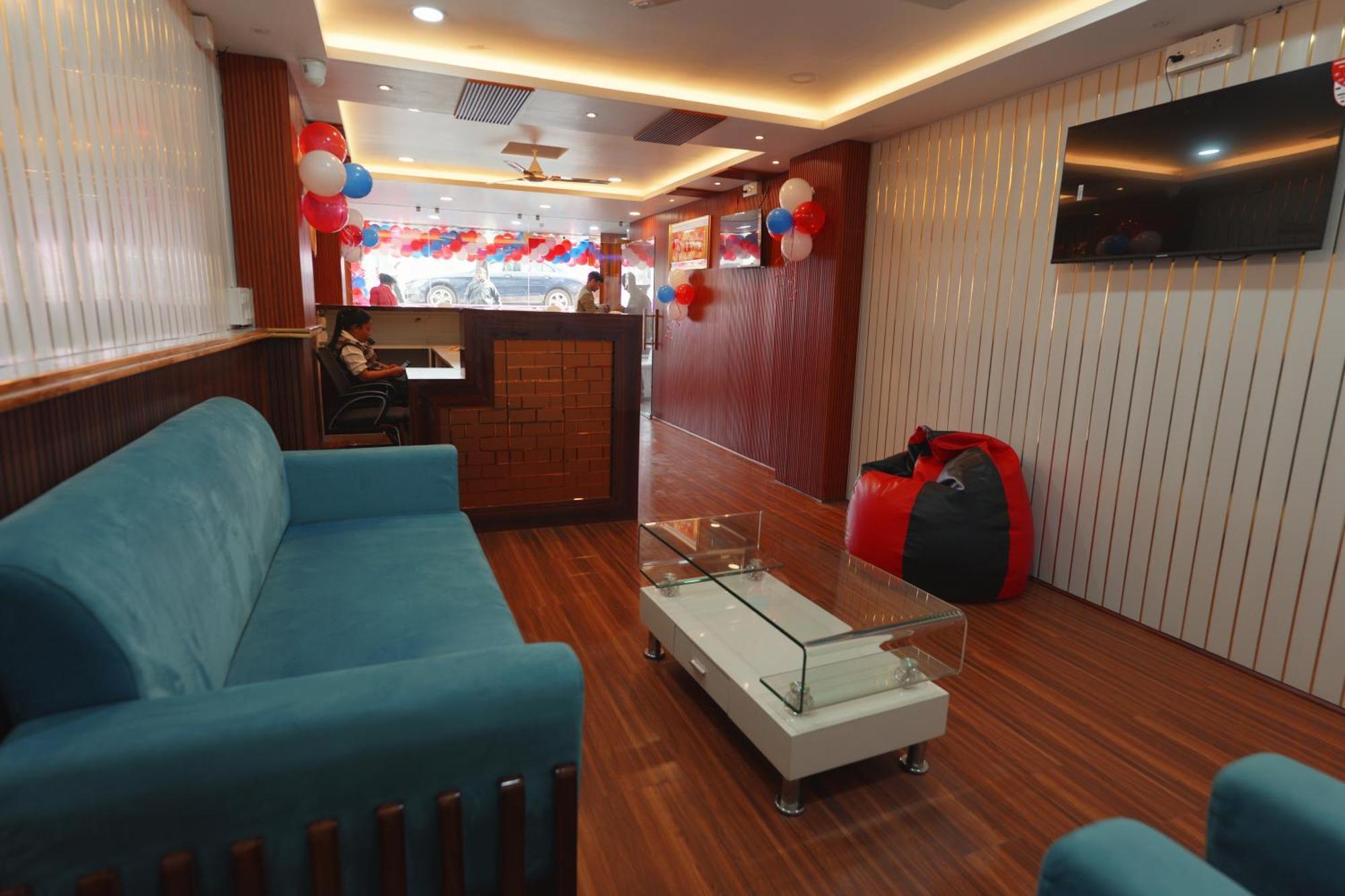 Hotel Luit Grande Guwahati Exteriör bild